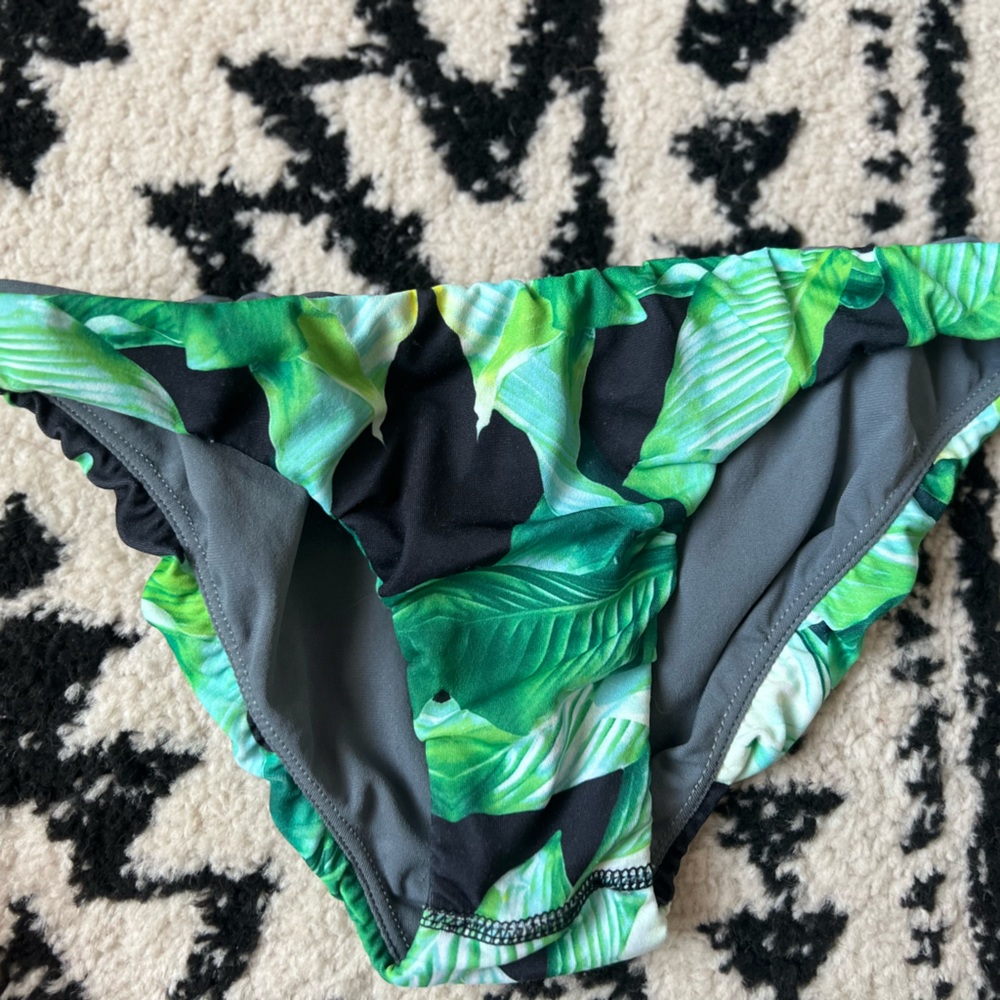 M Moonlight Jolyn bottoms Jungle Green